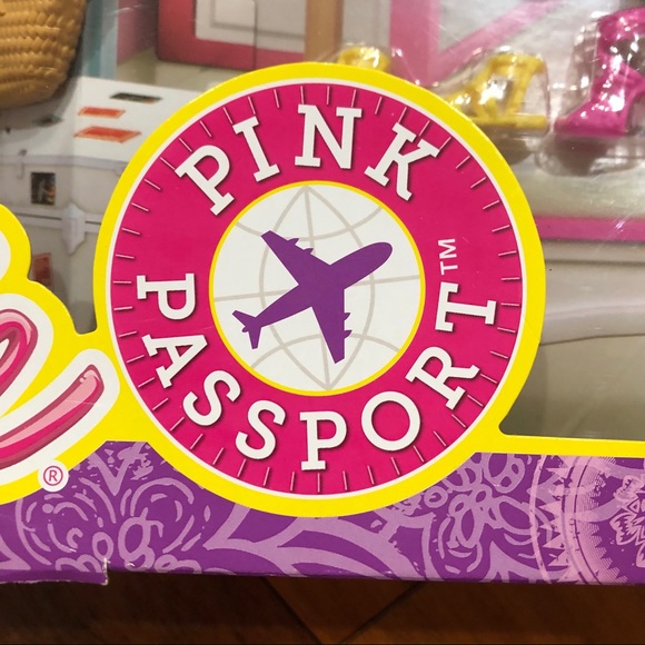 Barbie Retired Pink Passport 10 Piece Doll Set (OH) - Picture 5 of 8